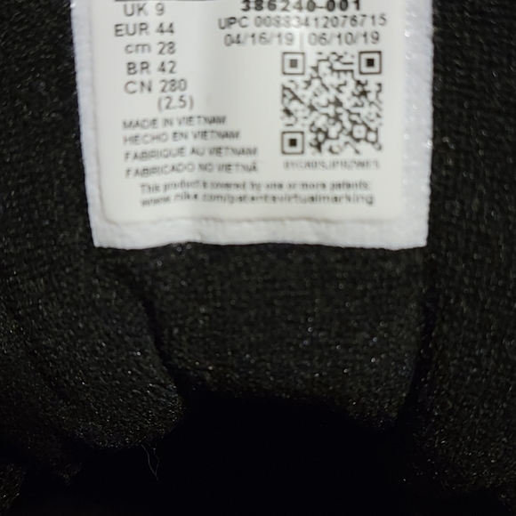 Nike Mens Sneakers.. Size 10. Leather..Black with white swoosh - Picture 8 of 8